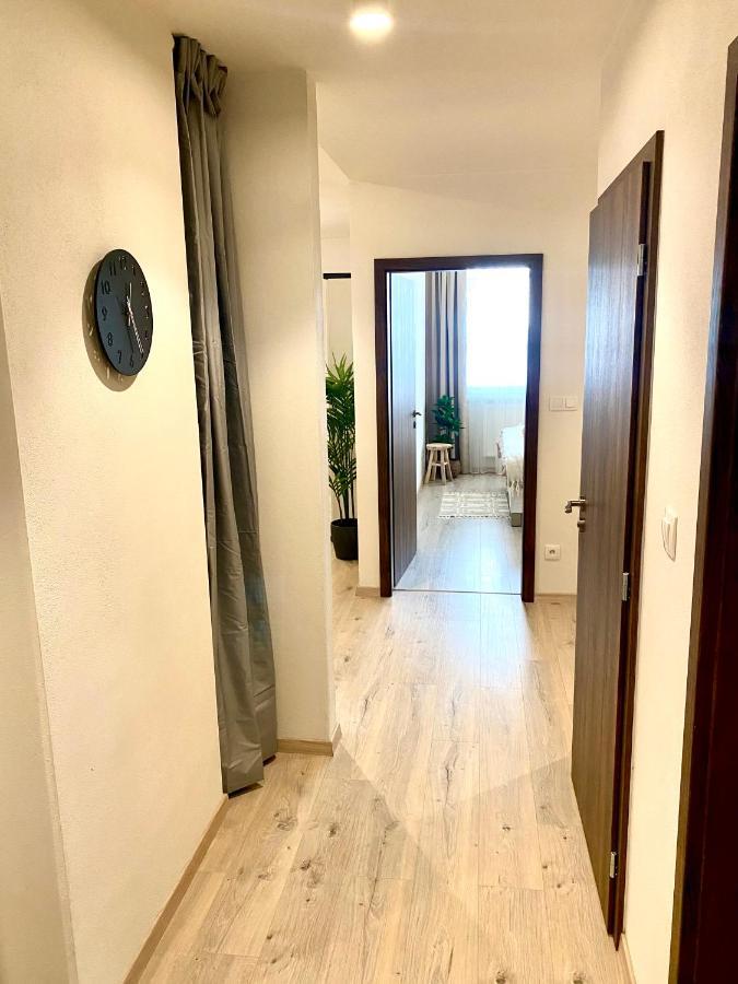 The Elite Suite Downtown A/C & Garage Parking Bratislava Luaran gambar