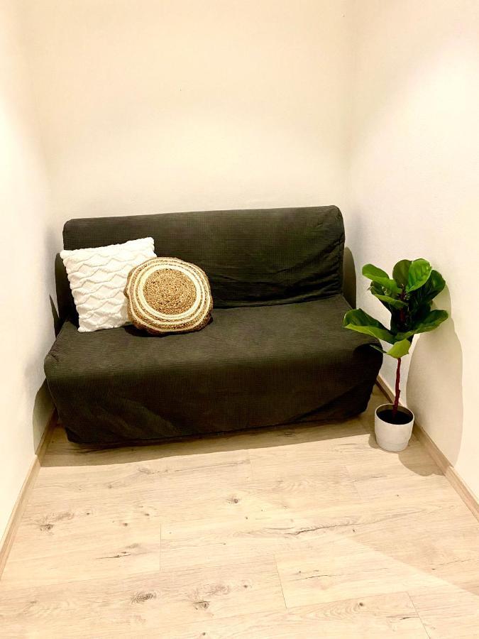 The Elite Suite Downtown A/C & Garage Parking Bratislava Luaran gambar